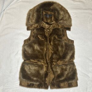 NWOT rlz Luxe Deep brown Faux Fur Vest with hook closure xxs
